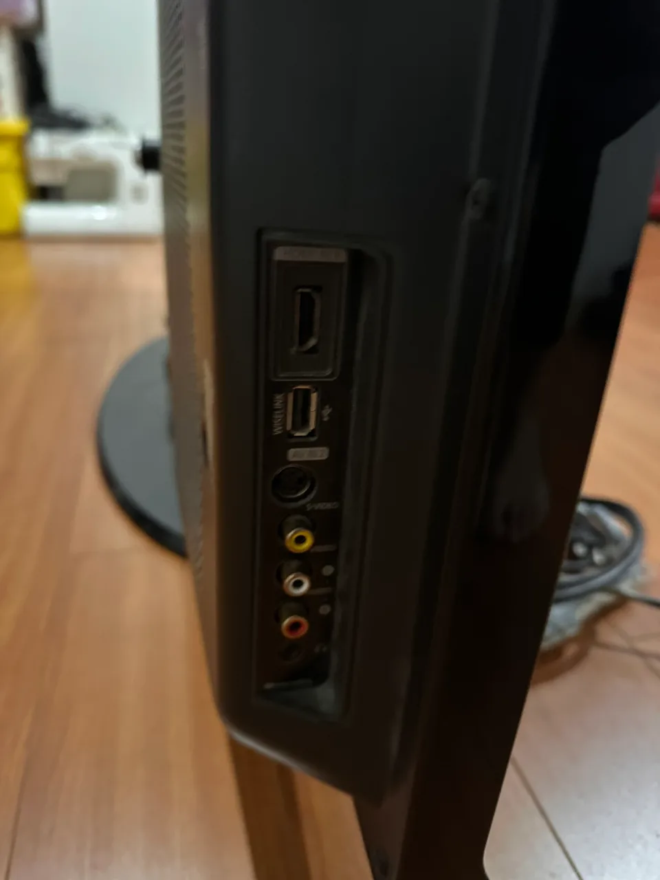 50 inch plasma tv Samsung- great for gaming image indicator(3)