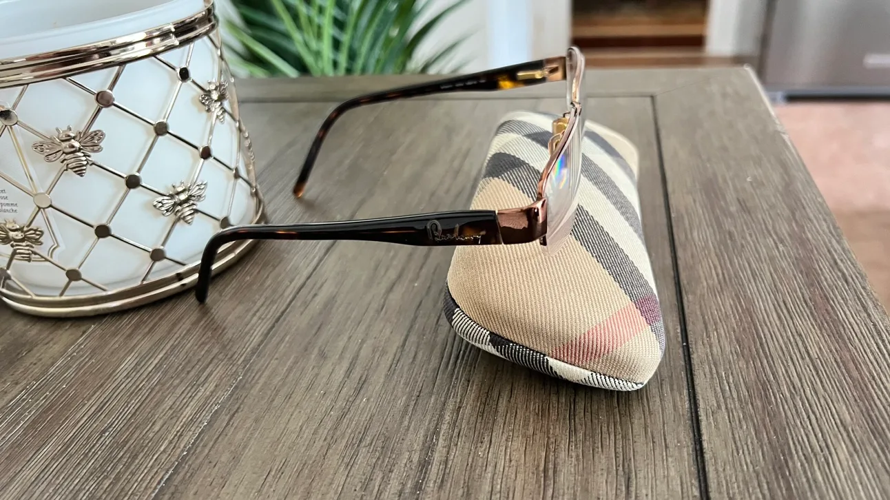 Burberry Glasses image indicator(6)