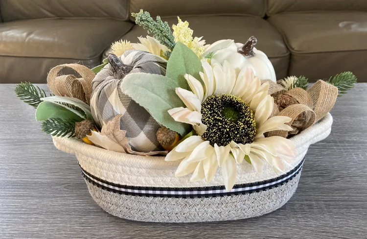 Fall table centrepiece. Stouffville pickup thumbnail