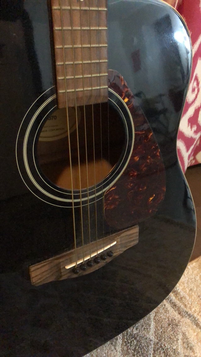 Yamaha Acoustic Guitar - photo 3