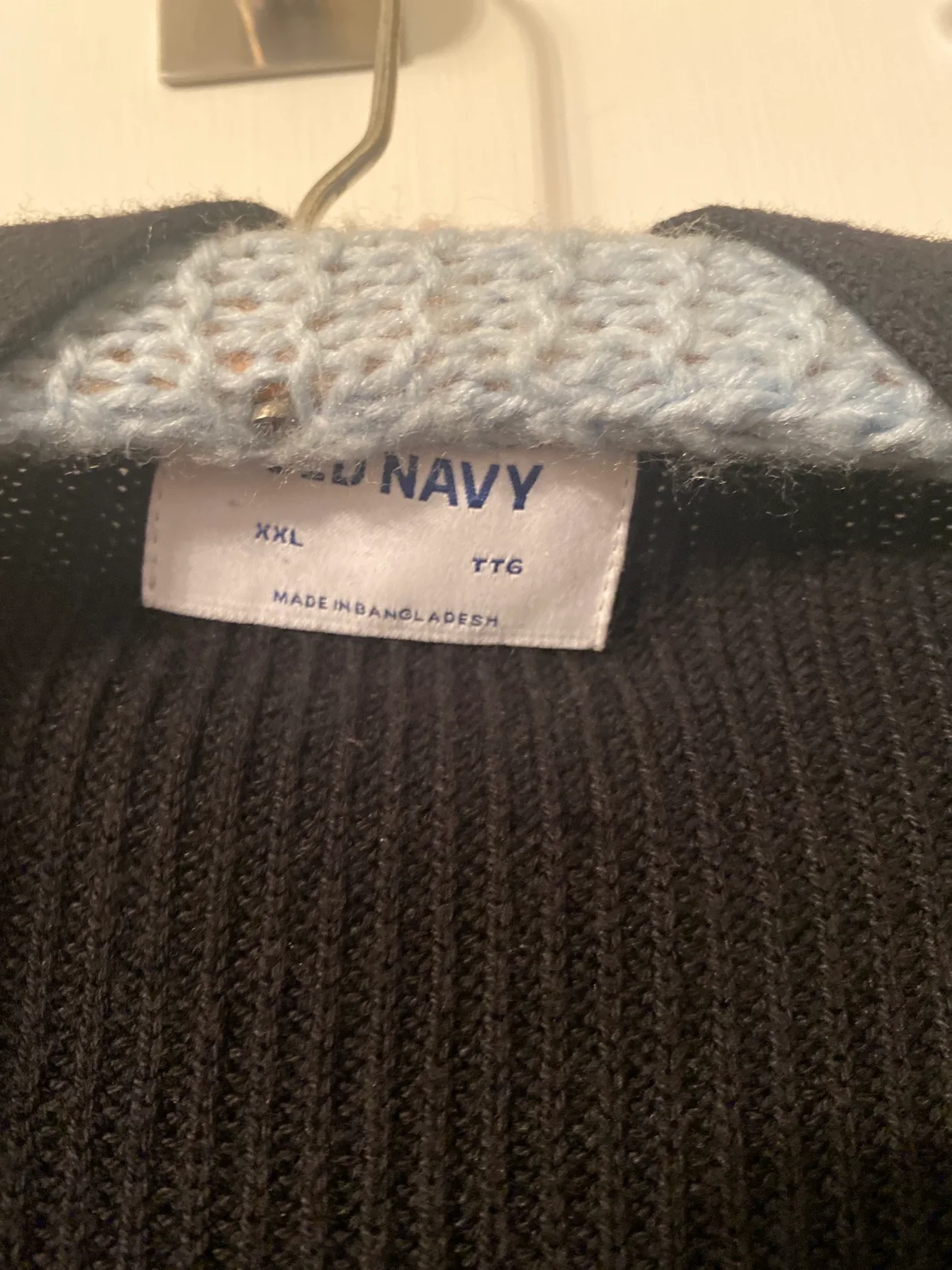 Cardigan thumbnail