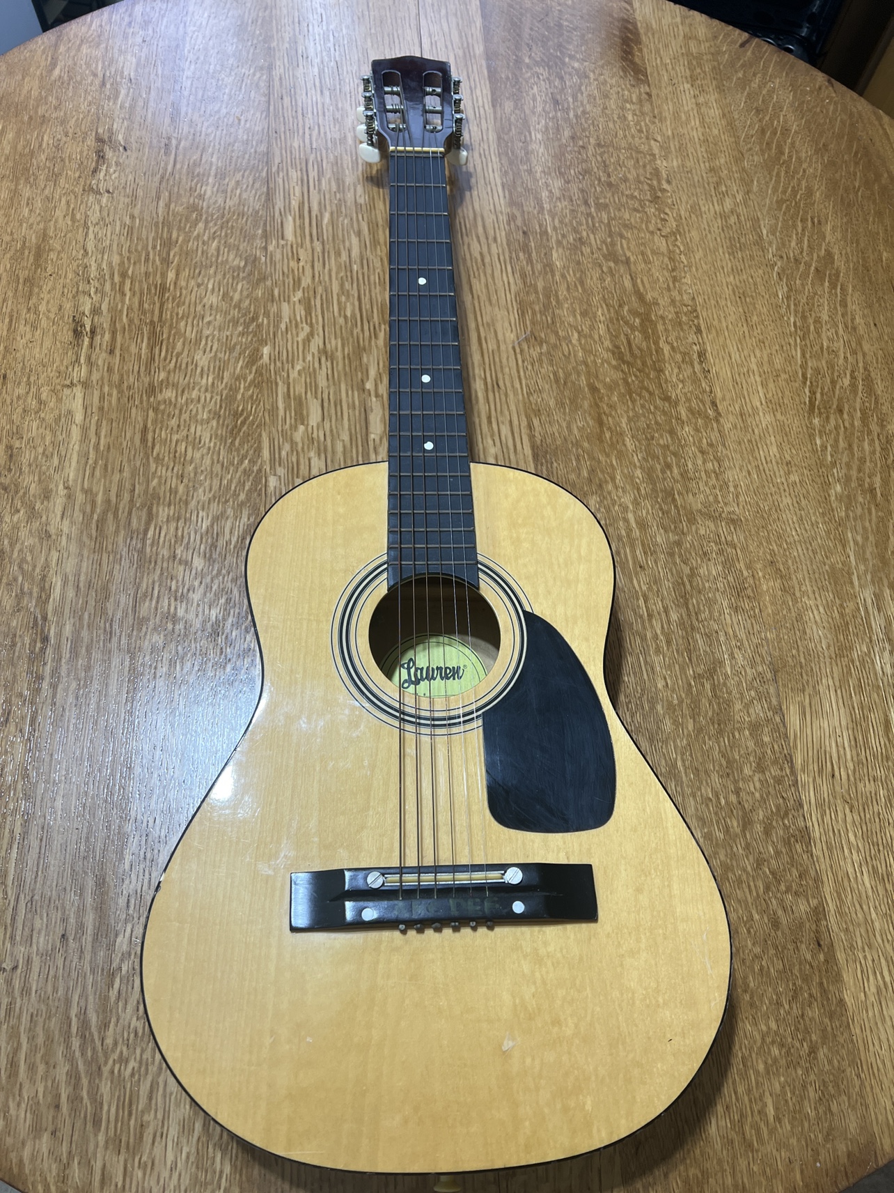 Lauren Guitar