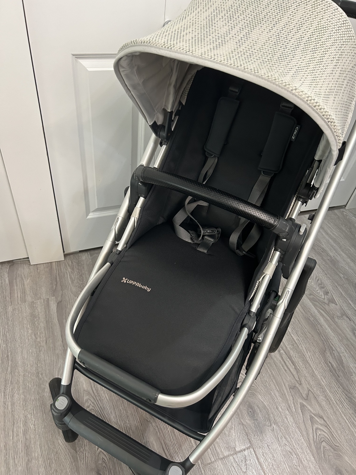 UPPAbaby Cruz V2 (slightly used-excellent condition) - photo 2