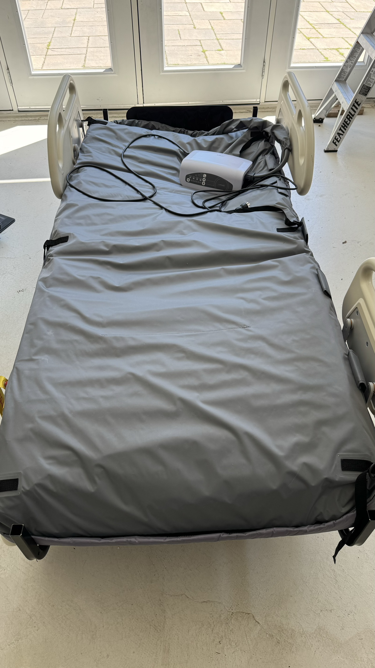 Home Hospital Bed - photo 2