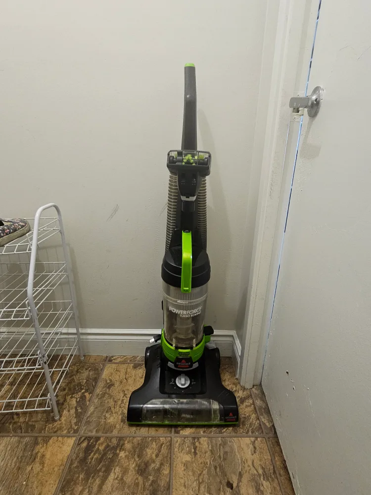 Must go Powerforce Turbo Rewind Vacuum thumbnail