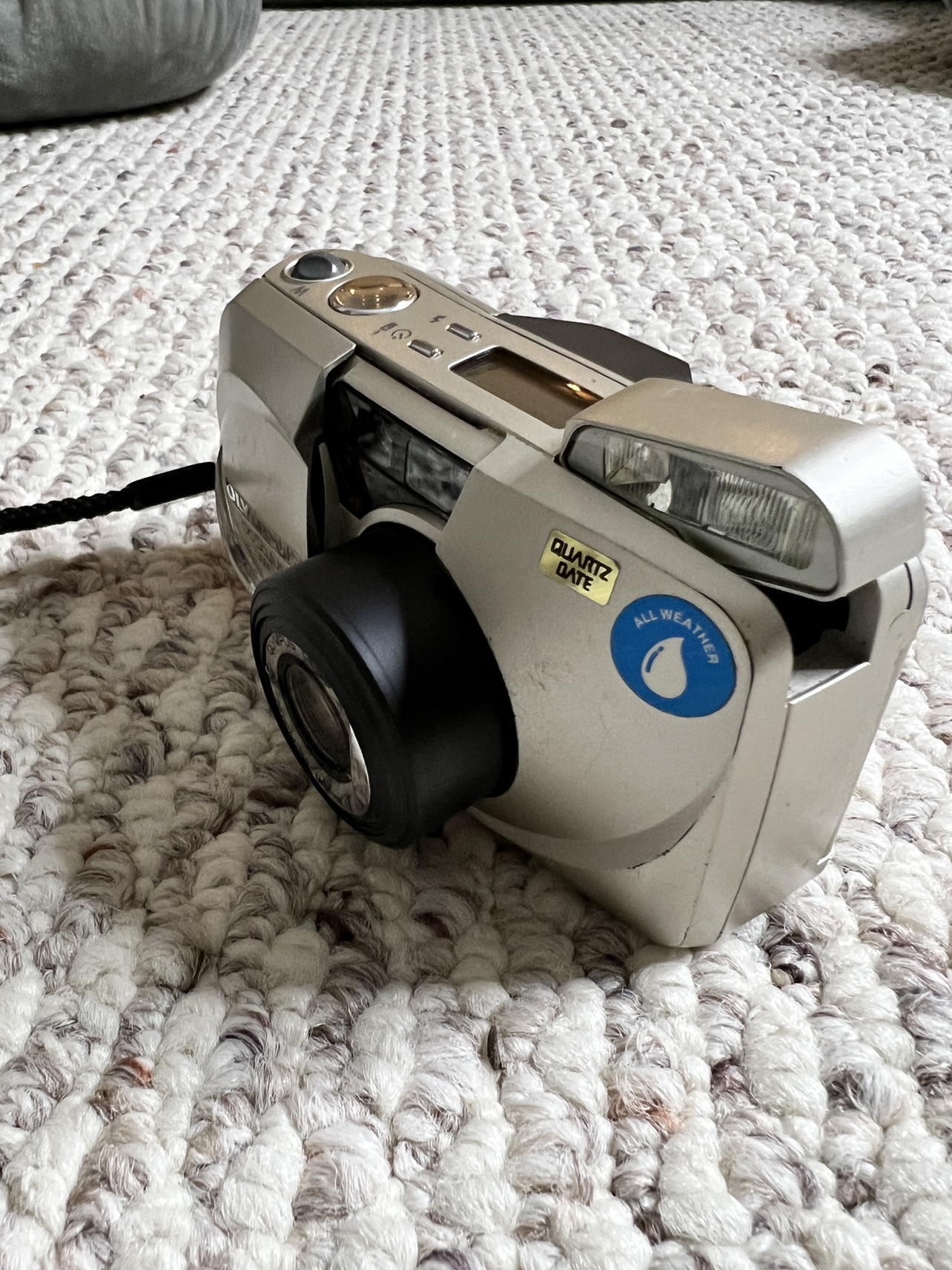 Olympus Zoom 40 Camera - photo 2