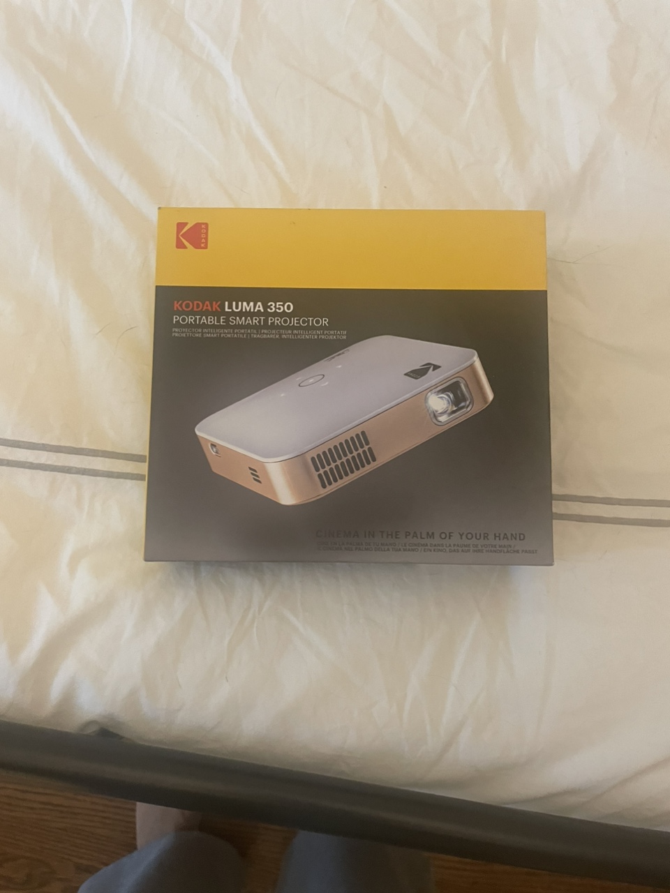 Kodak Luma 350 Portable Pico Projector - photo 2