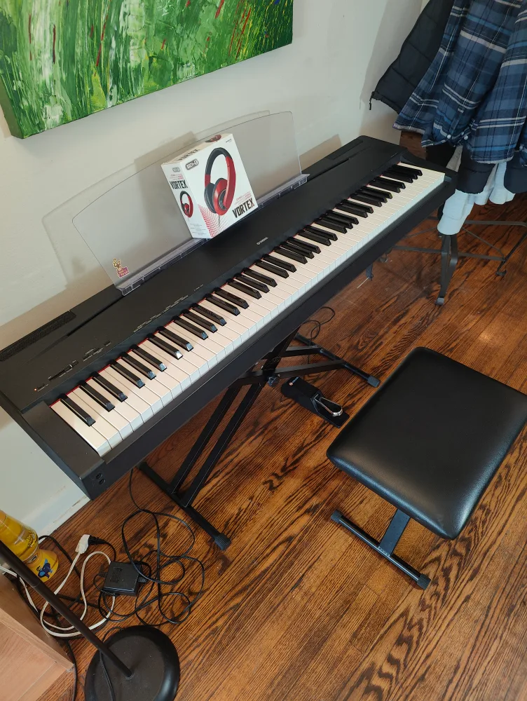 Yamaha P-70, 88 fully weighted keys digital piano thumbnail