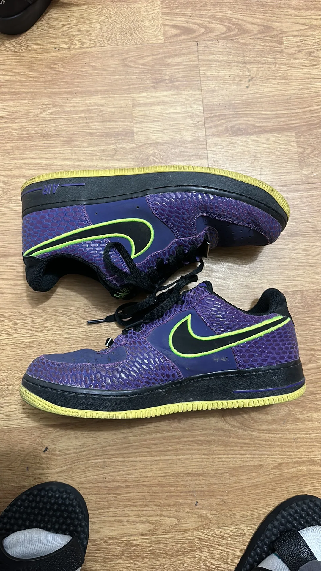 Nike Air Force 1 Snakeskin image indicator(3)
