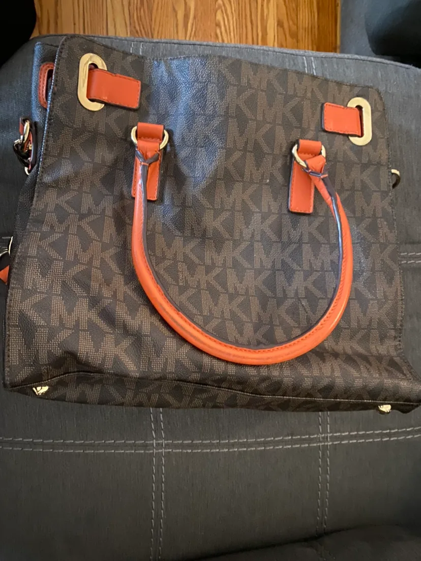 Michael Kors Handbag image indicator(2)