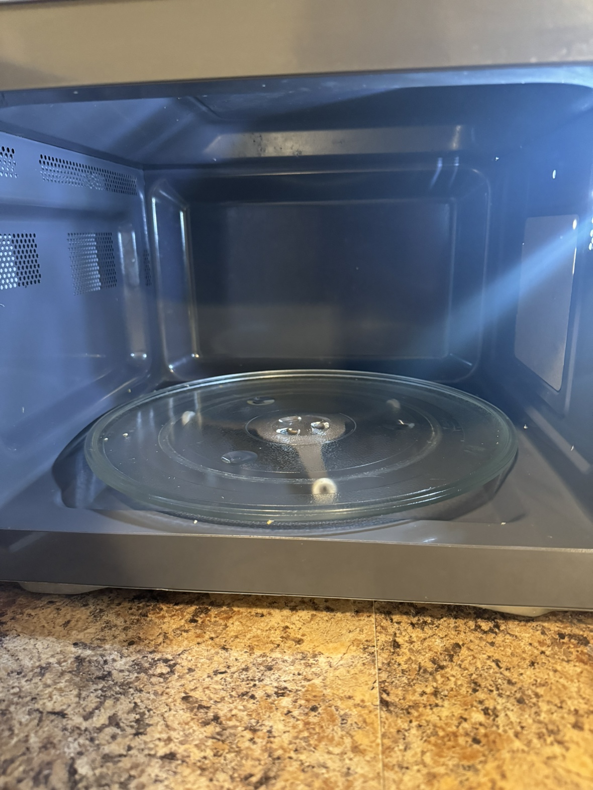 Microwave - photo 3