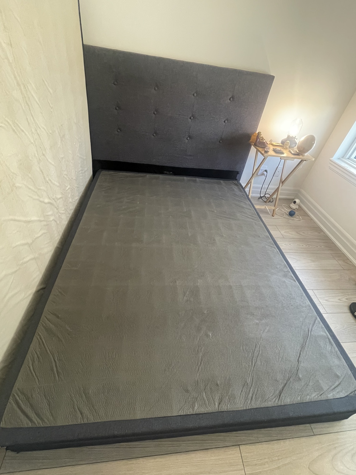 Queen size Mattress and Box with headboard - photo 5