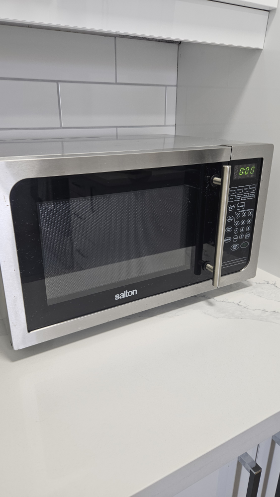 microwave oven - 30 $
