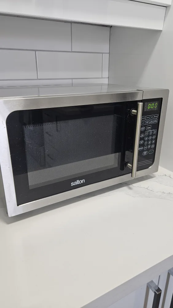 microwave oven - 30 $
