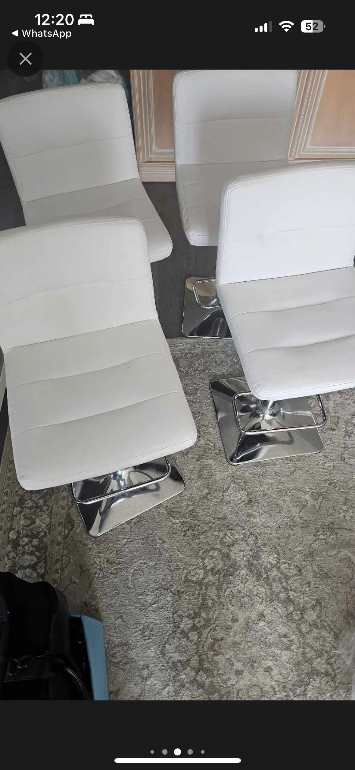 Glass Table and Four Chairs image indicator(3)