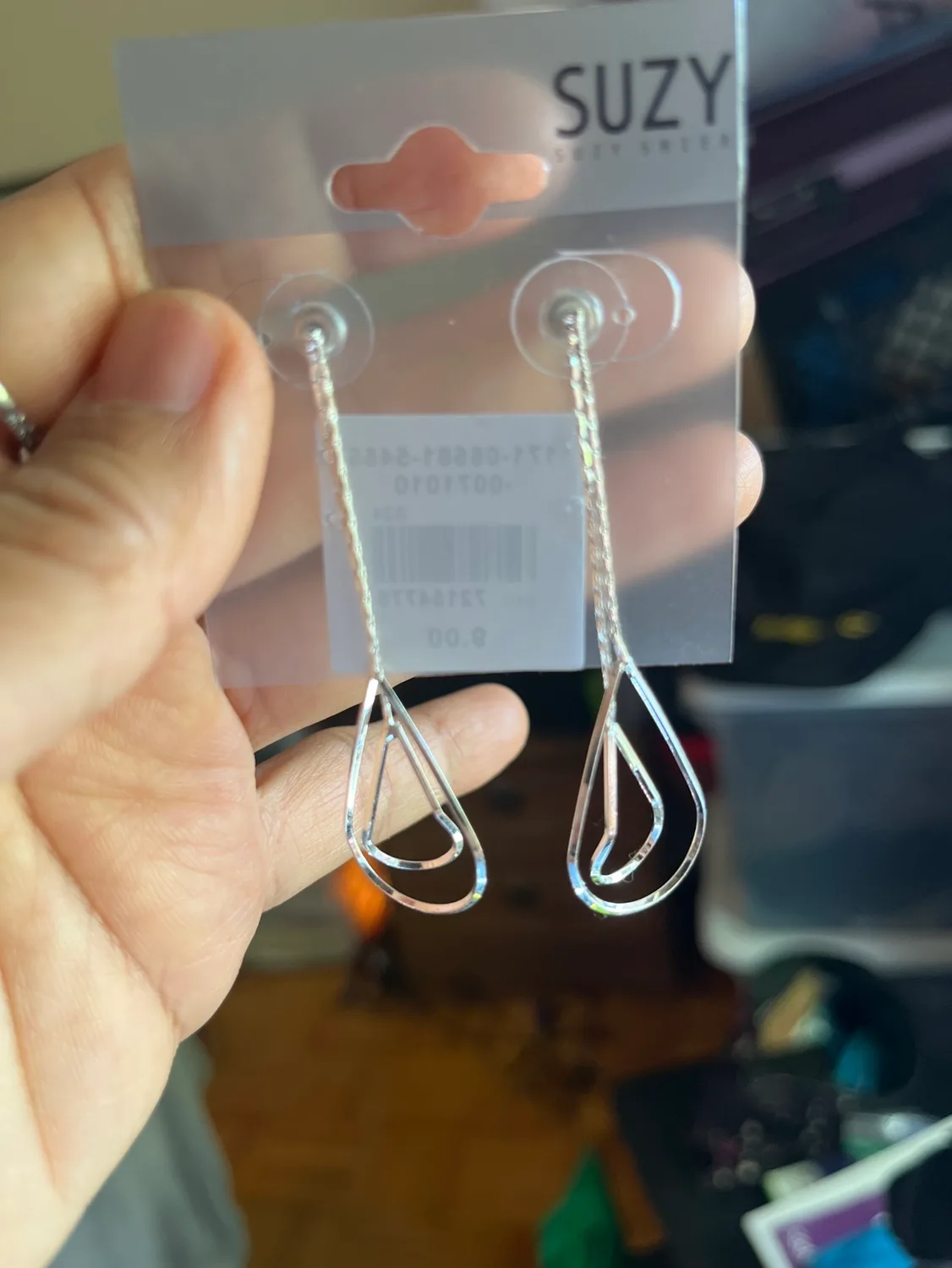 Silver Teardrop Earrings image indicator(2)