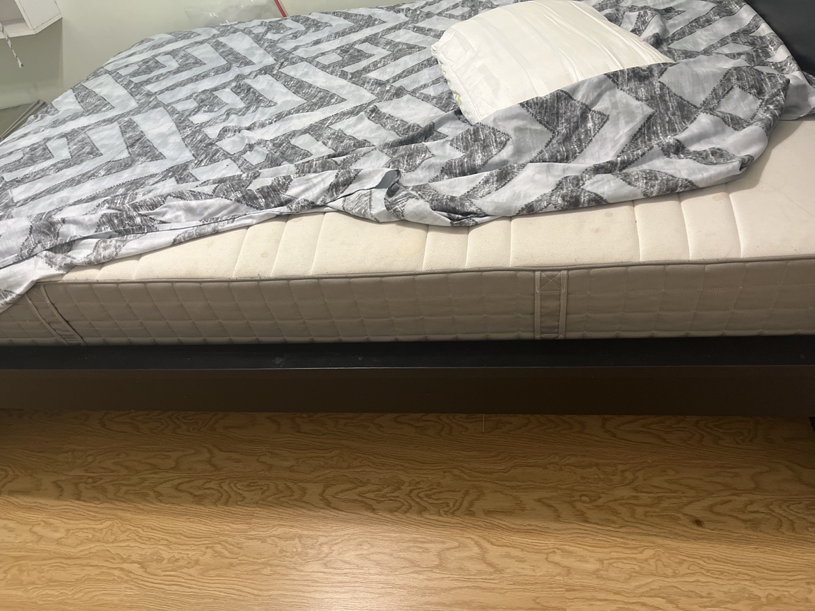 Queen Size Bed Frame - photo 2