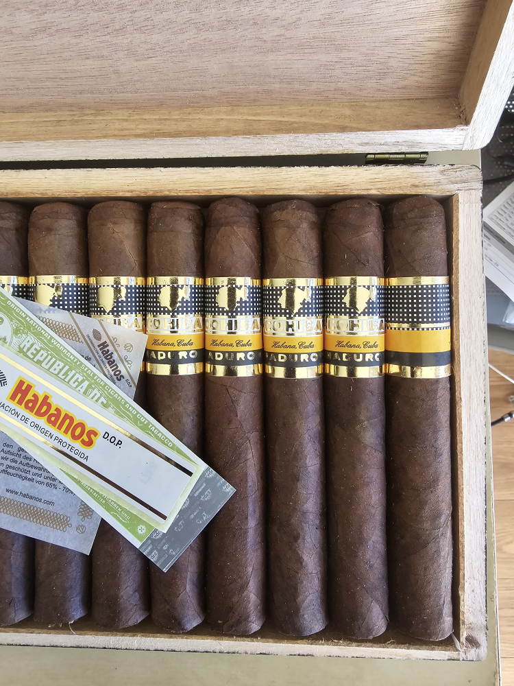 Cohiba Maduro 5  Brand -7 cigars remain - photo 5