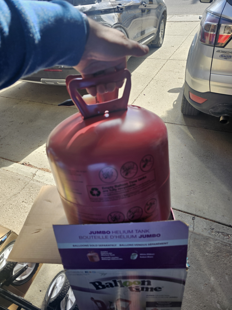 Balloon Time Helium Tank #Freecycle - photo 2