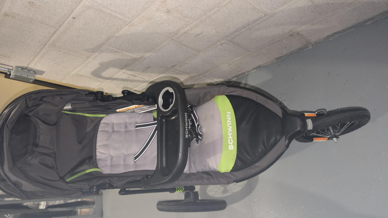 Schwinn  Three-Wheeled Stroller - photo 2
