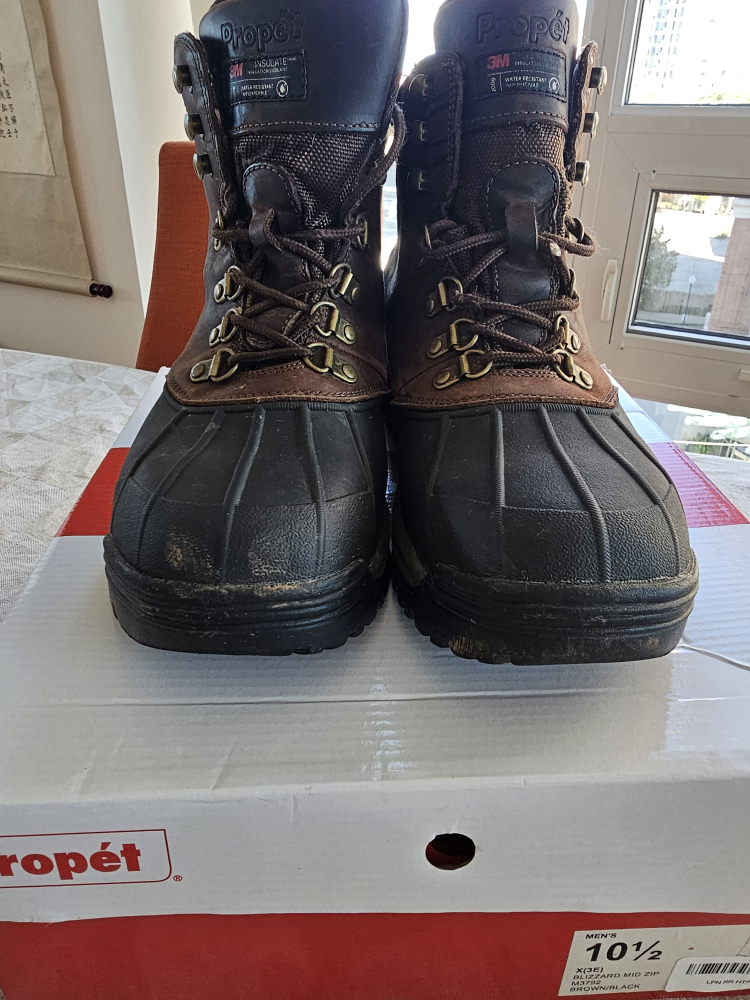 Propet Men's  Leather Boots Size 10.5 Wide (3E)