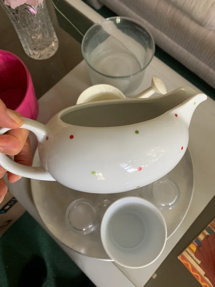 #Freecycle Polka Dot Gravy boat thumbnail