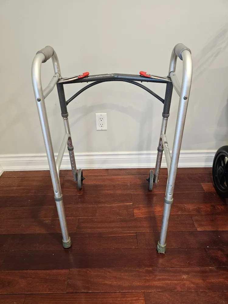 folding walker thumbnail