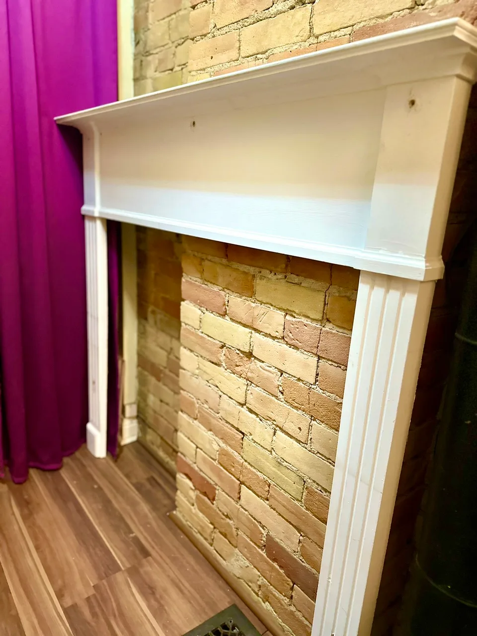 White Fireplace Mantel thumbnail