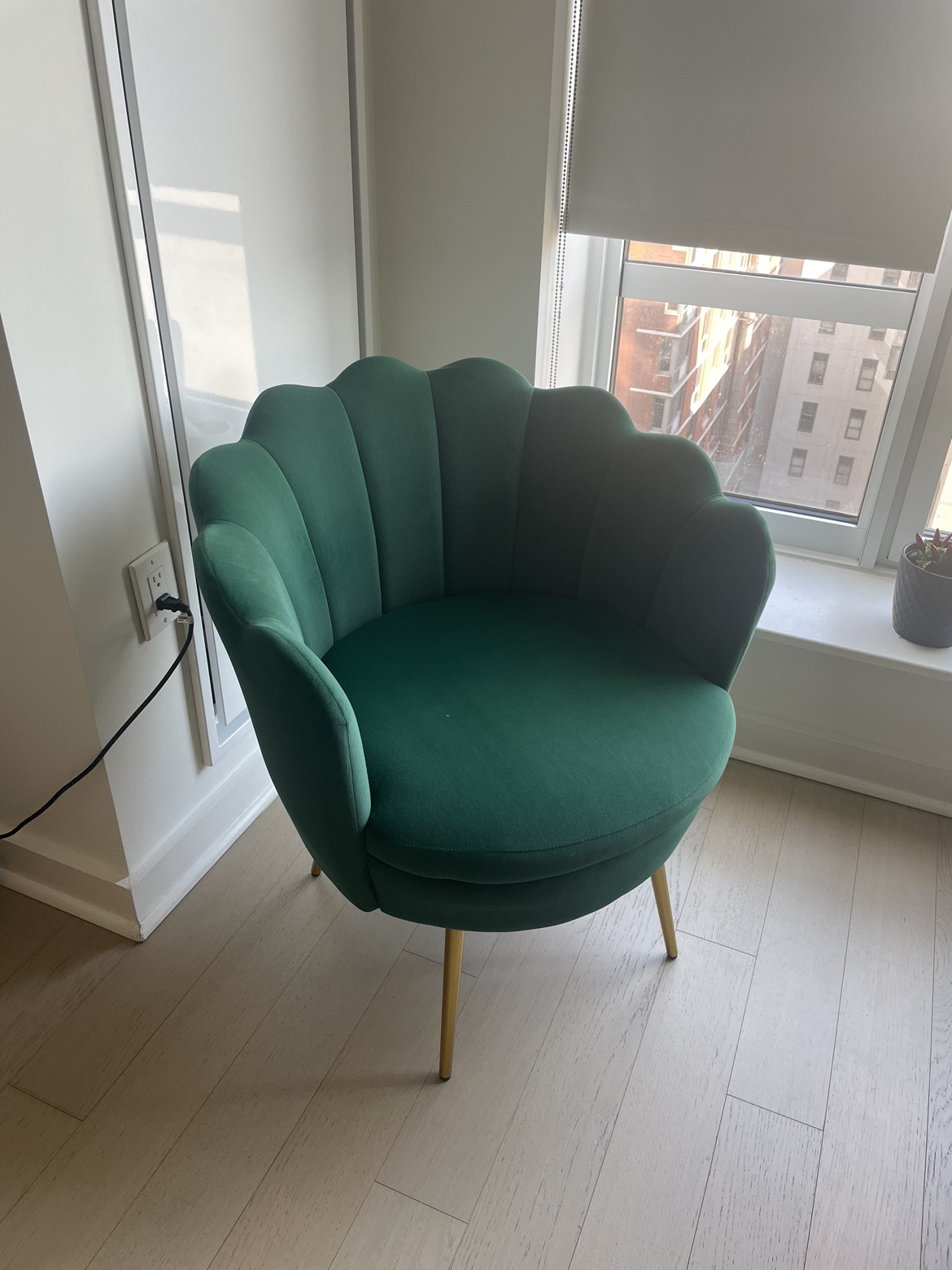 Green Velvet Accent Chair - photo 4
