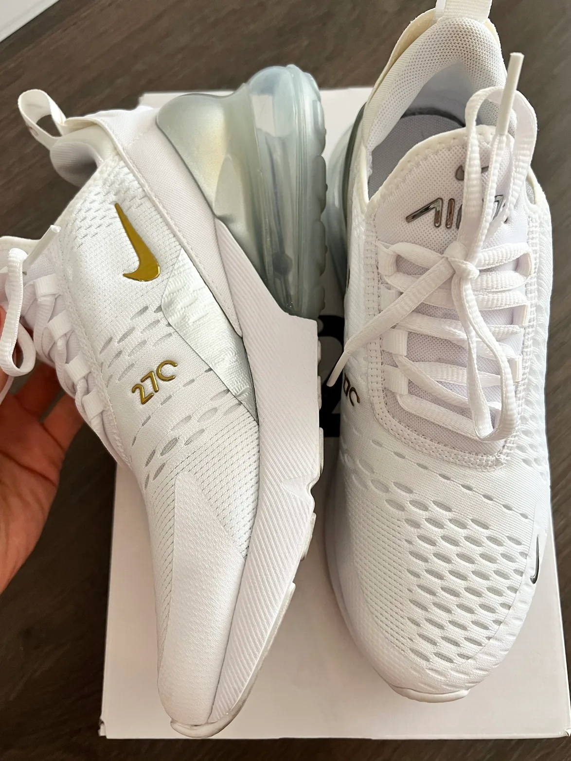 Nike Women’s Air Max 270 White / Metallic image indicator(7)