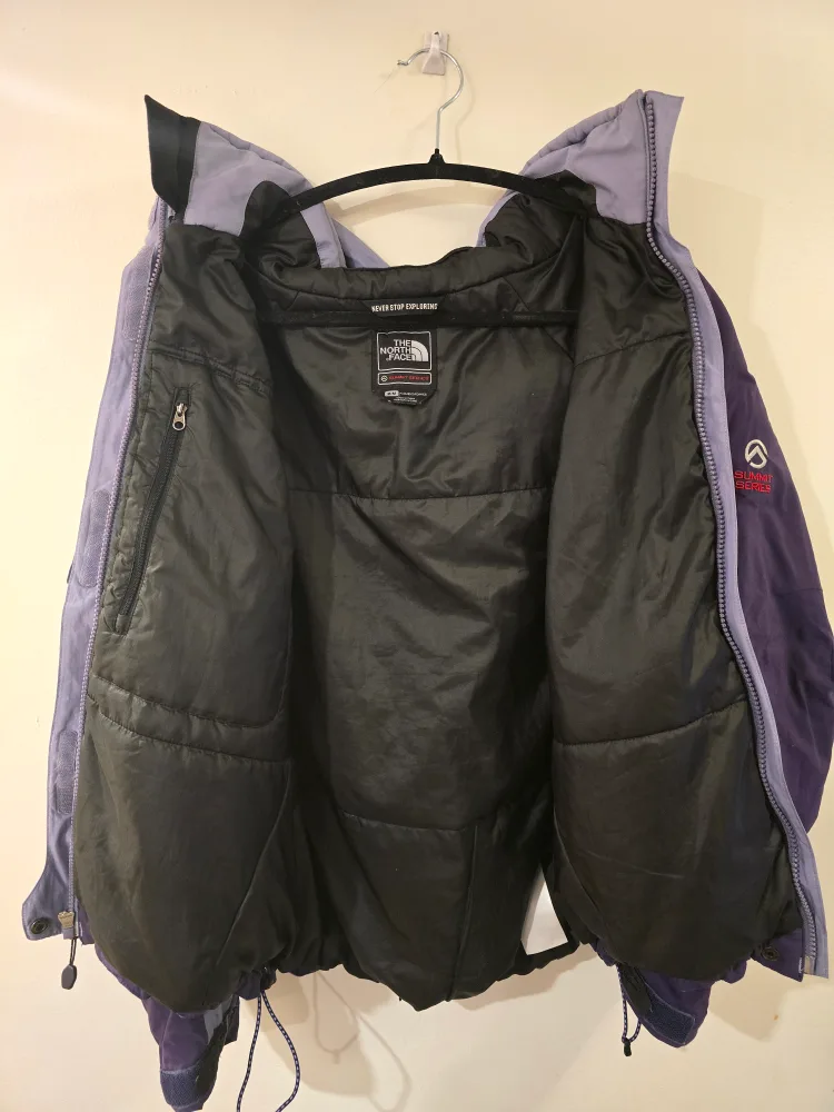 🧥 The North Face Women's Jacket, Summit Series, Size M! ♥️ image indicator(3)