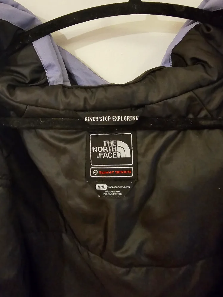 🧥 The North Face Women's Jacket, Summit Series, Size M! ♥️ image indicator(4)