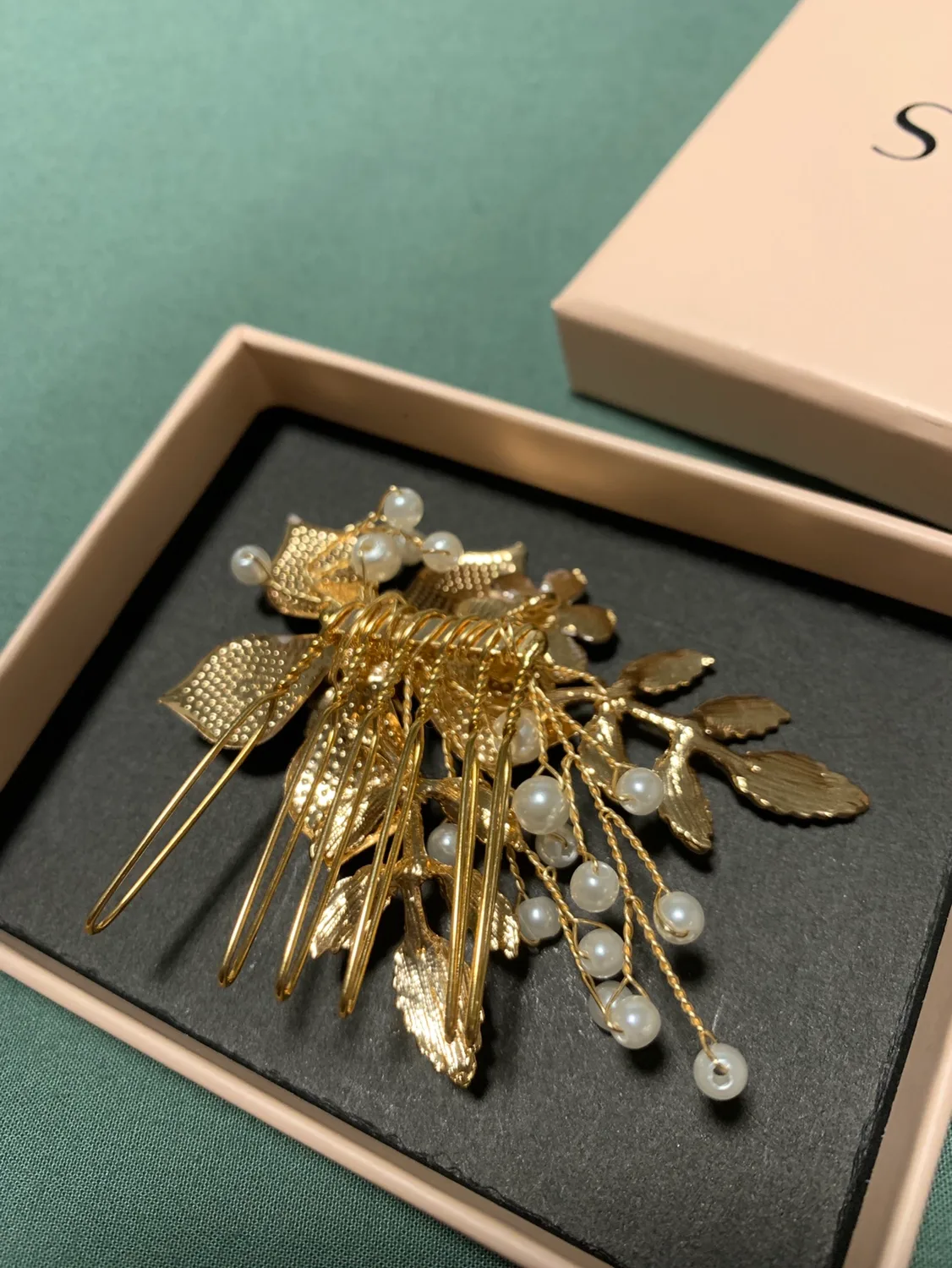 Gold and Pearl Hair Comb (New!) - Perfect for weddings! image indicator(2)