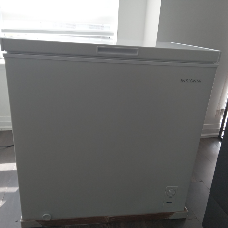 Insignia Chest Freezer