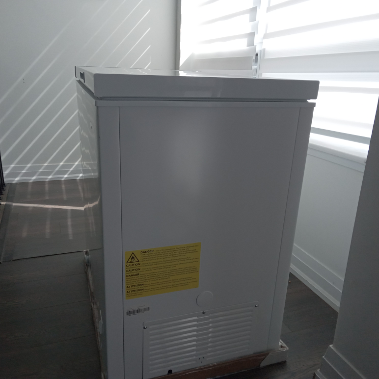 Insignia Chest Freezer - photo 4