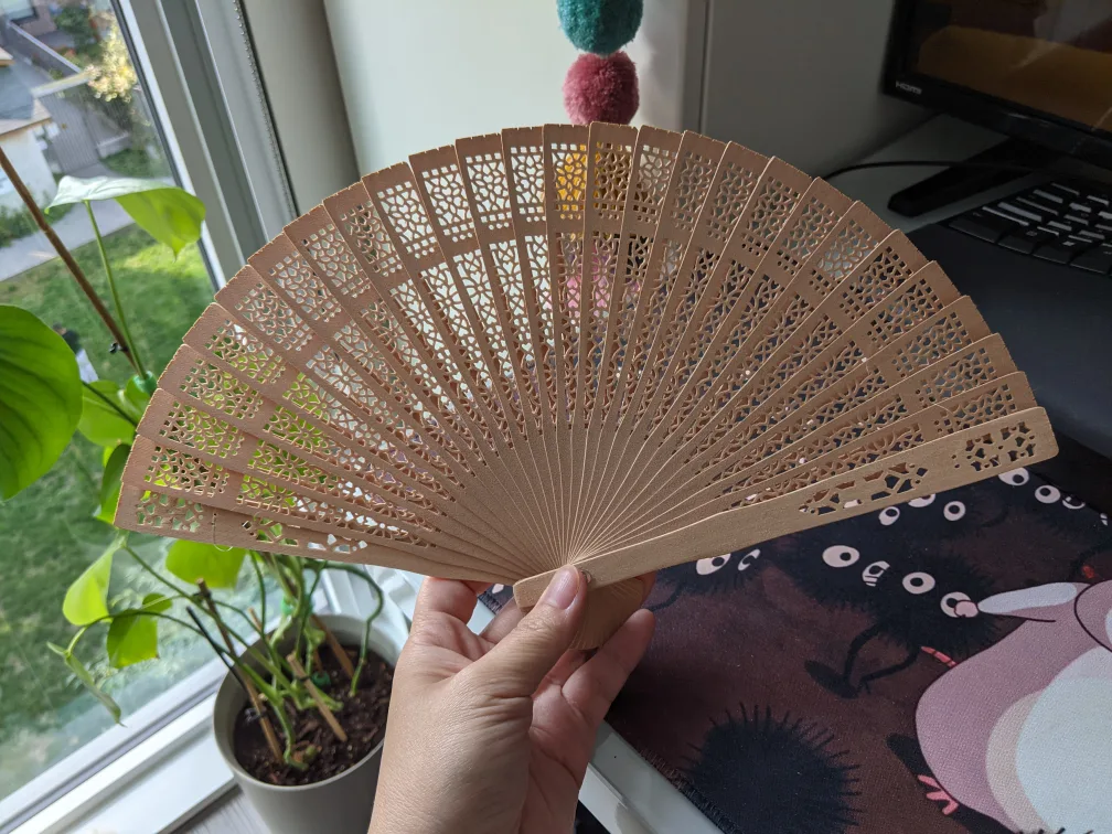 🧡 Wooden Hand Fan from Antigua image indicator(2)