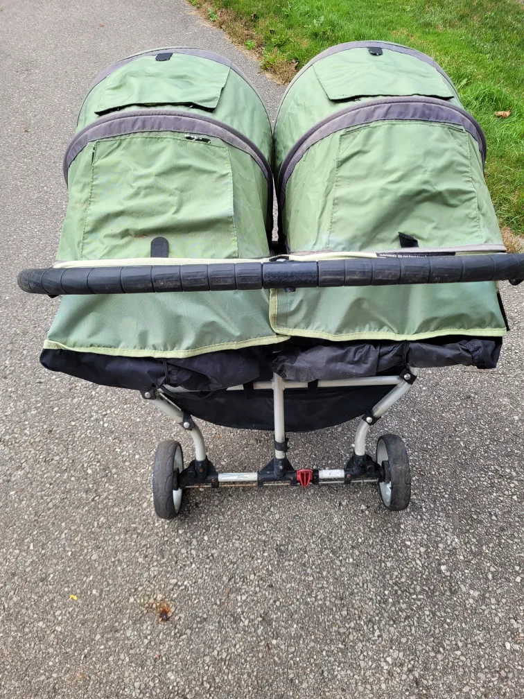City Mini Baby Jogger Double Stroller - Make an Offer!!! image indicator(4)