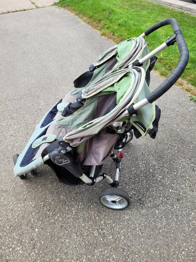 City Mini Baby Jogger Double Stroller - Make an Offer!!! image indicator(6)