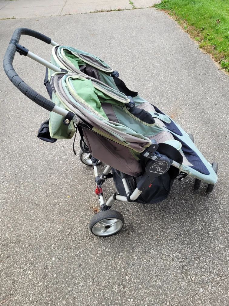 City Mini Baby Jogger Double Stroller - Make an Offer!!! image indicator(7)