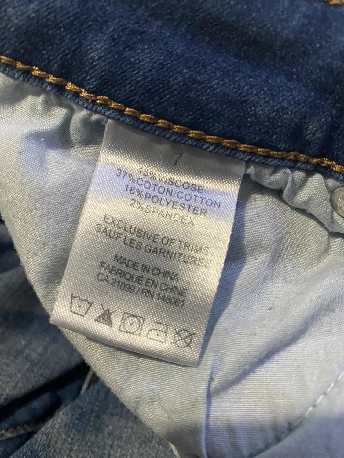 Ardene Distressed Skinny High Waist Denim Jeans image indicator(5)