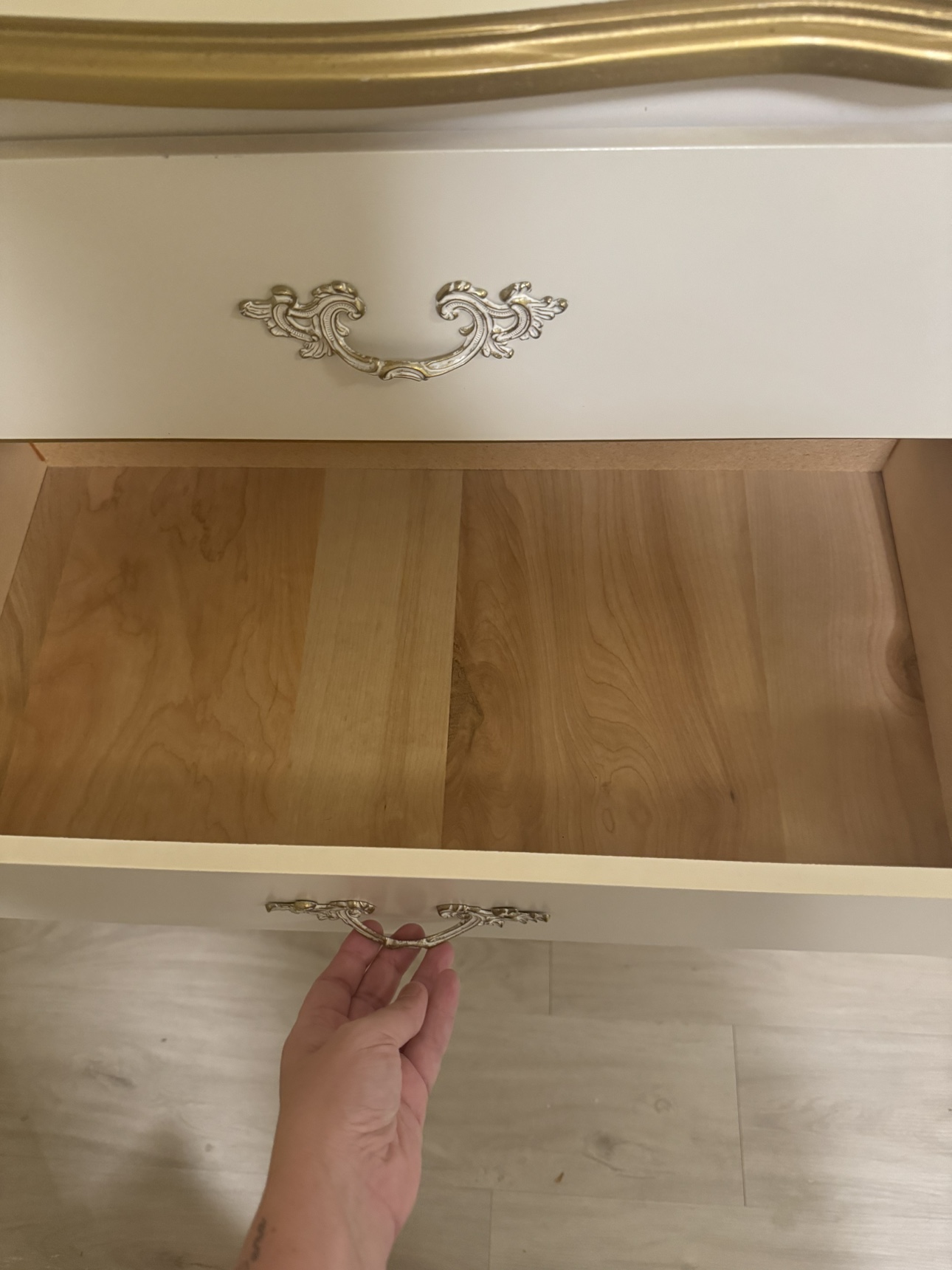 White and Gold Dresser - photo 2