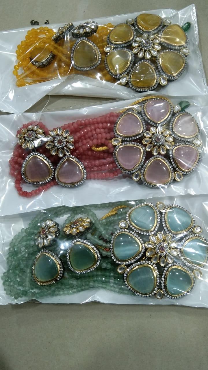 Beaded Necklace Set - photo 3
