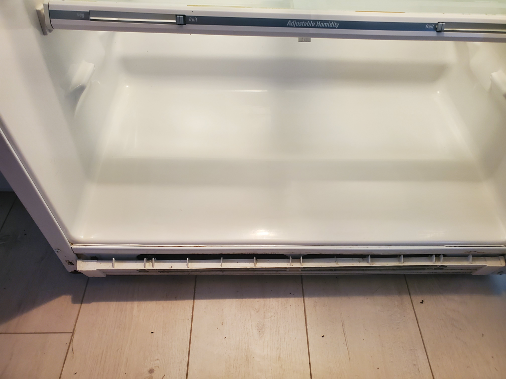 White Fridge - photo 3
