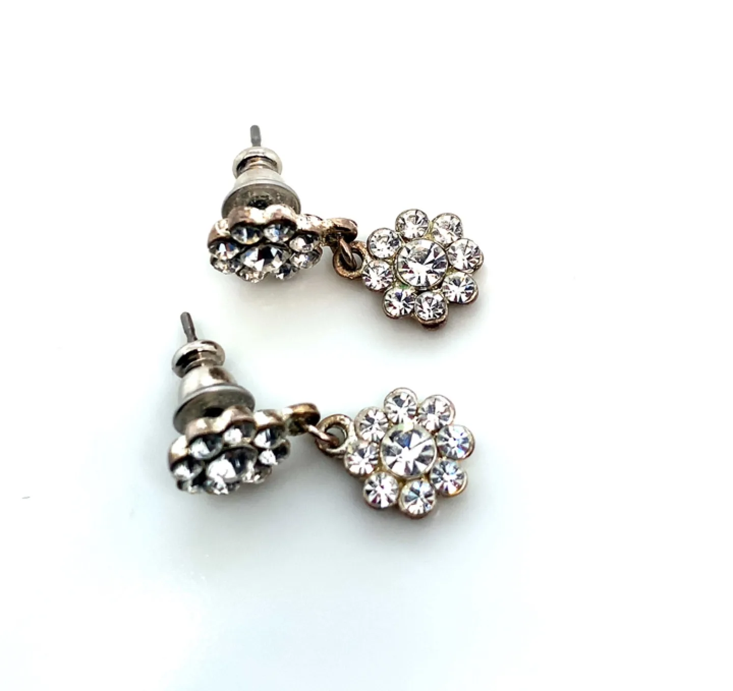 Crystal Flower Earrings image indicator(2)