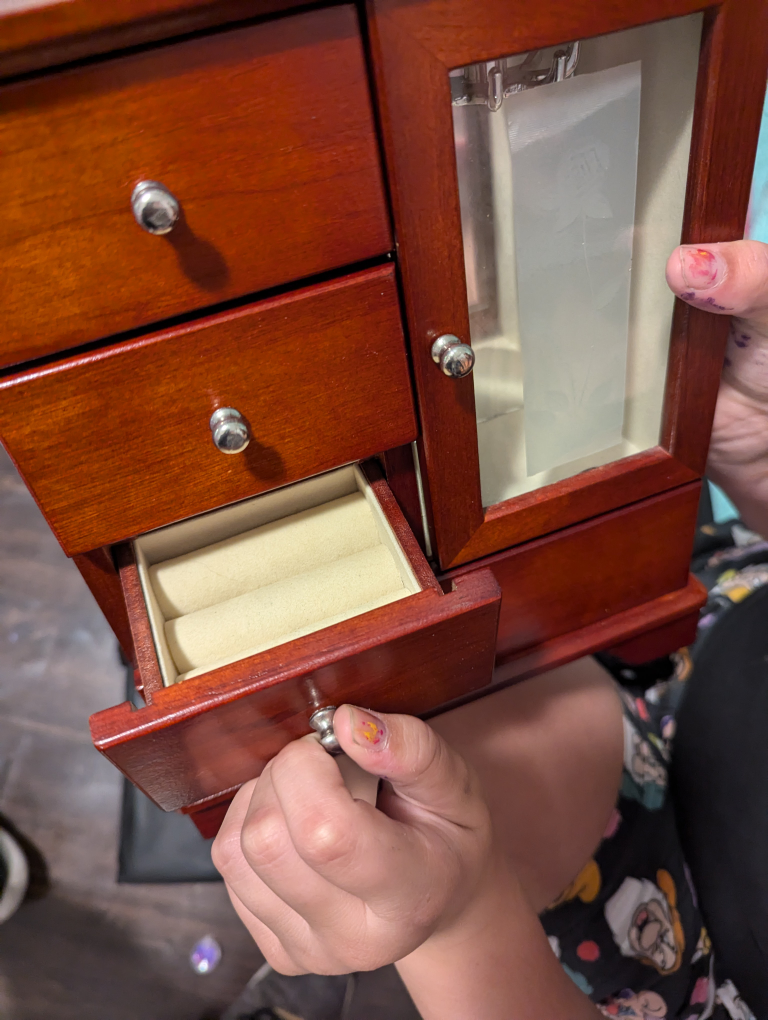 jewelry box - photo 2