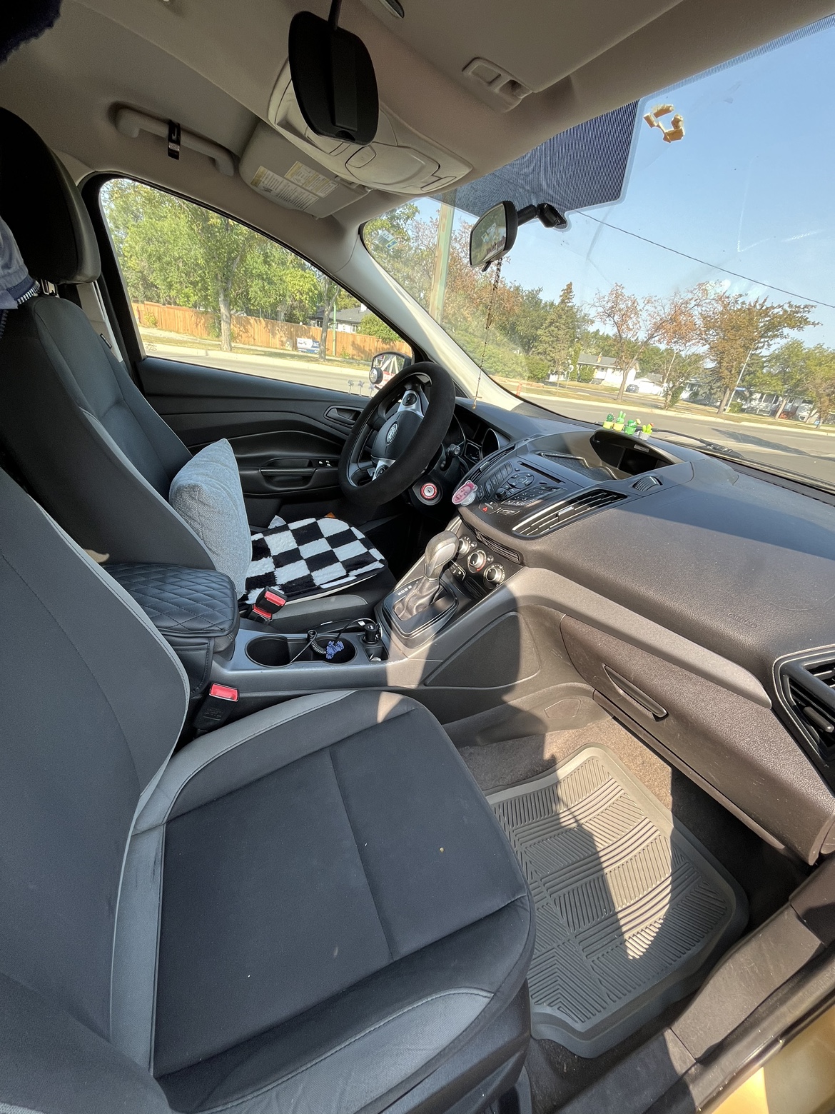 Ford Escape - photo 3