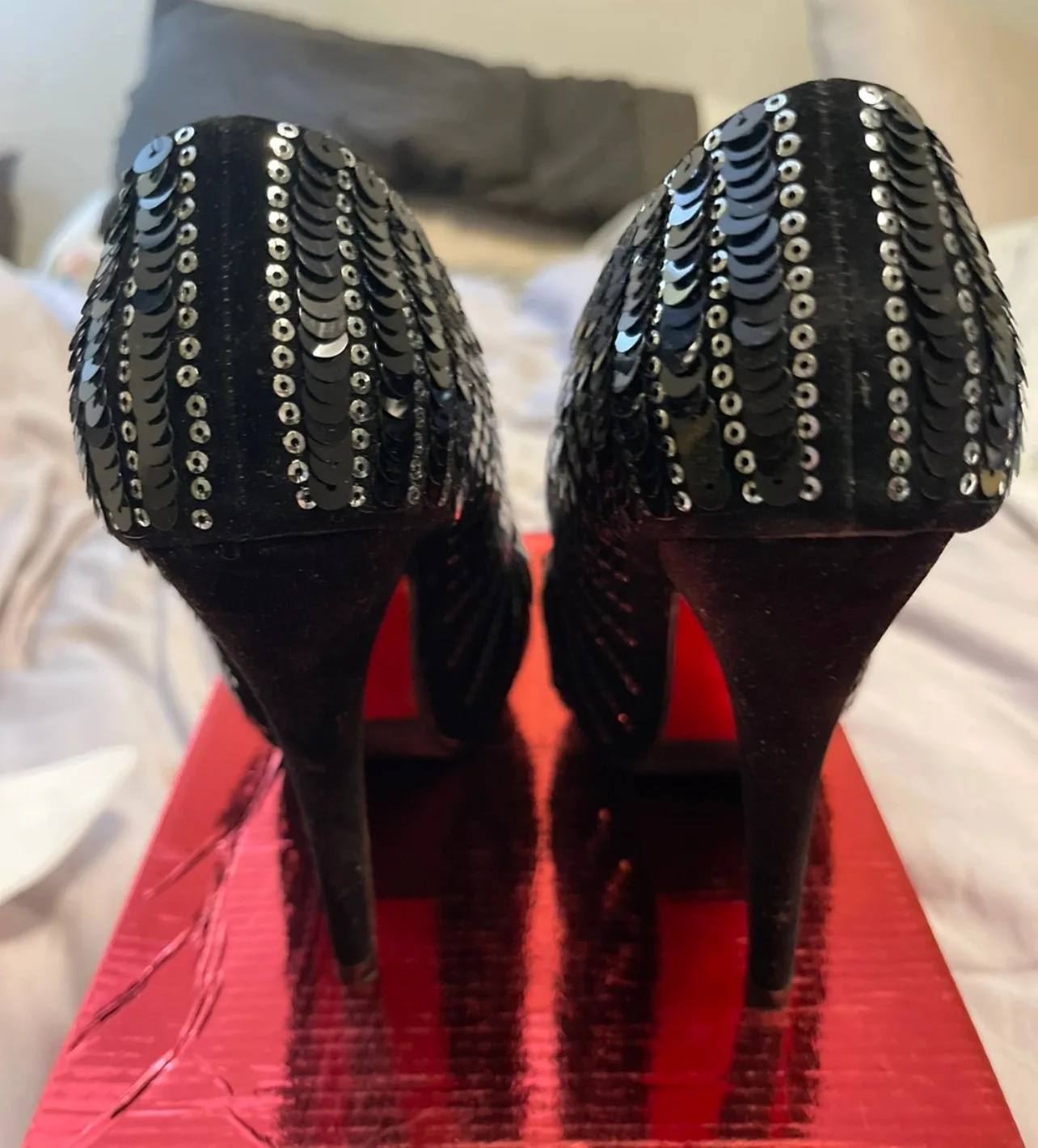 Black Sequin Heels image indicator(4)