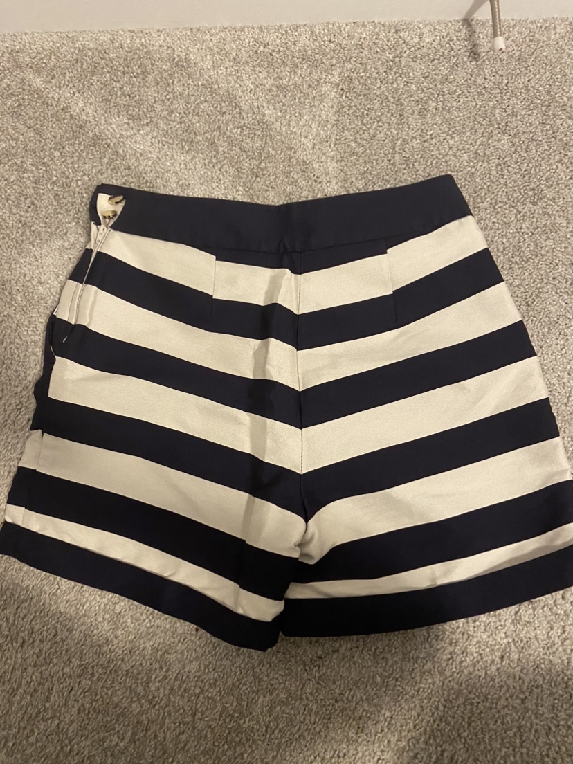 H&M Striped Shorts (Womenswear) - photo 2