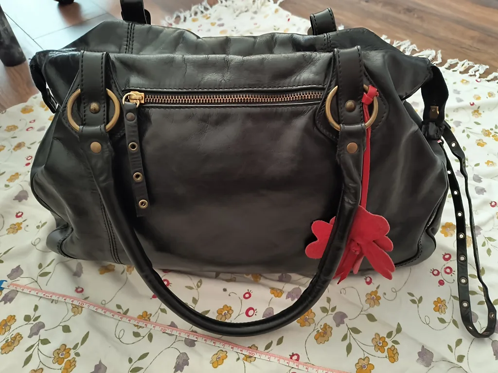 Black Leather Handbag-Montini image indicator(2)