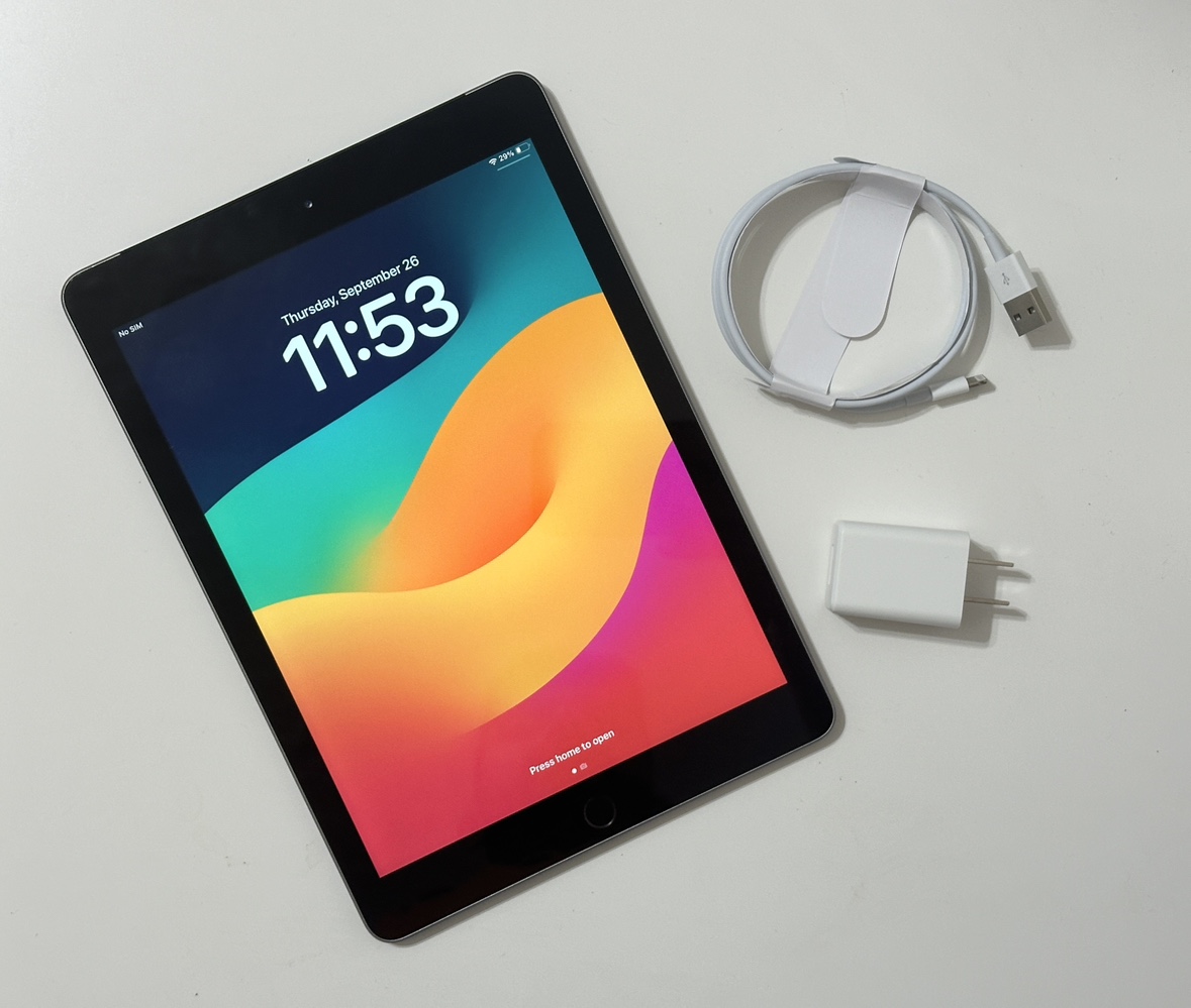 iPad 6th gen cellular like new